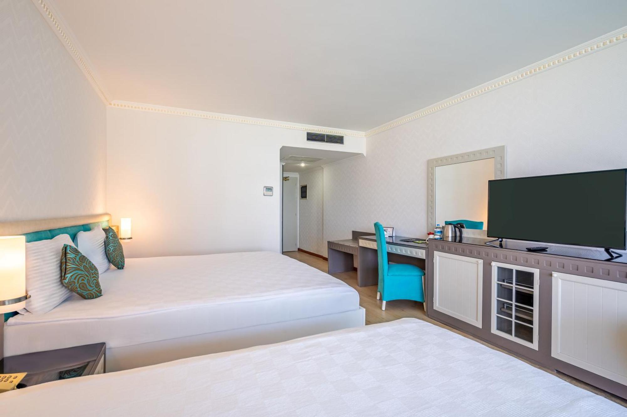 Sunrise Queen Luxury Hotel Side Exterior foto